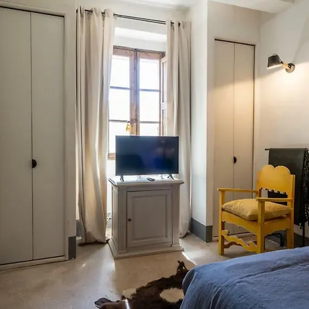 Propriete Avec Piscine Au Coeur Des Vignes De Villa Cassis