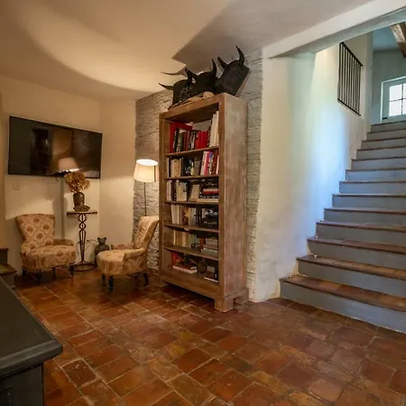 Propriete Avec Piscine Au Coeur Des Vignes De Villa