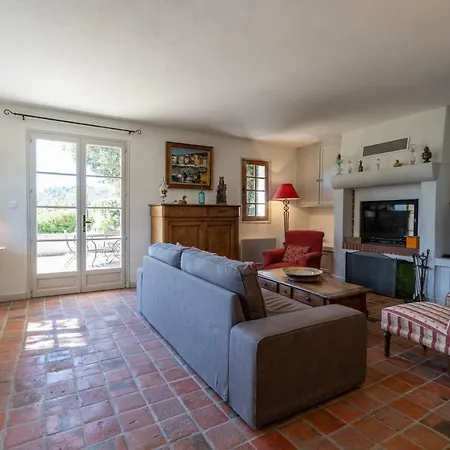 Propriete Avec Piscine Au Coeur Des Vignes De Villa