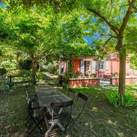 Propriete Avec Piscine Au Coeur Des Vignes De *